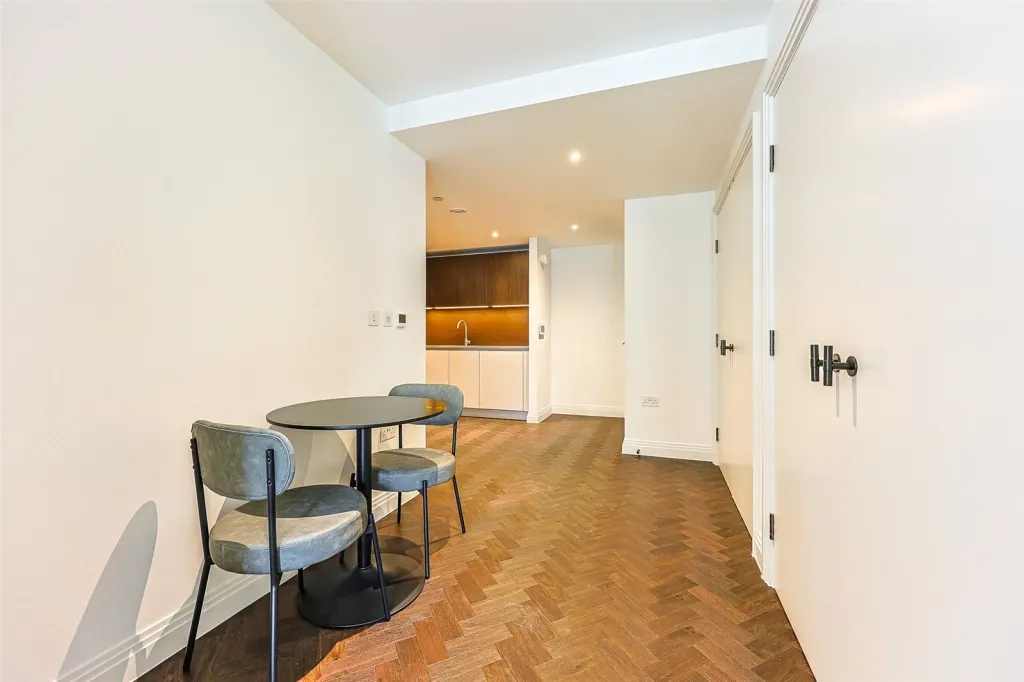 Eden Place, Royal Victoria, E16, photo 9
