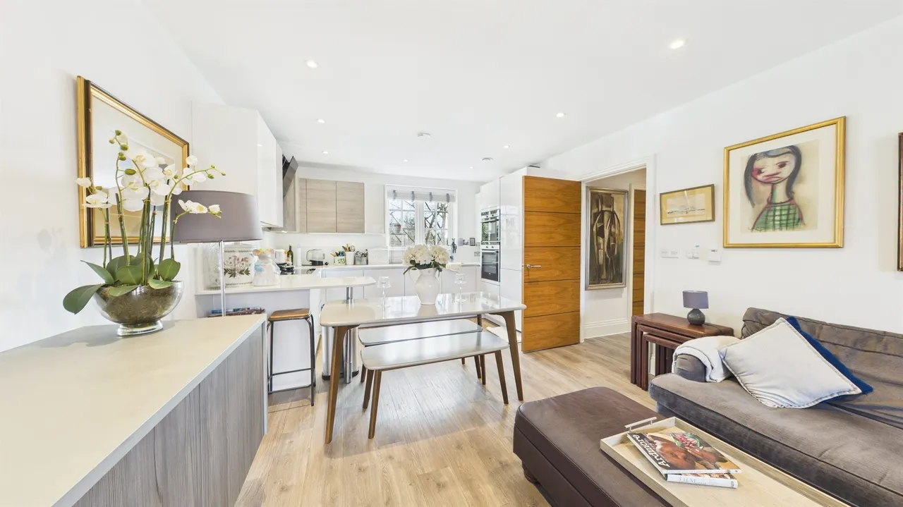 Ashridge Close, London, N3, photo 13