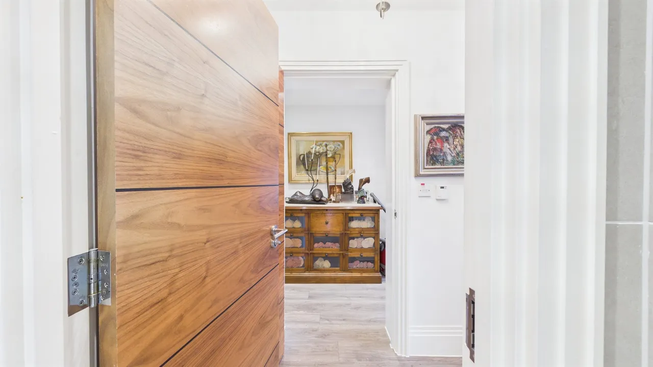 Ashridge Close, London, N3, photo 17
