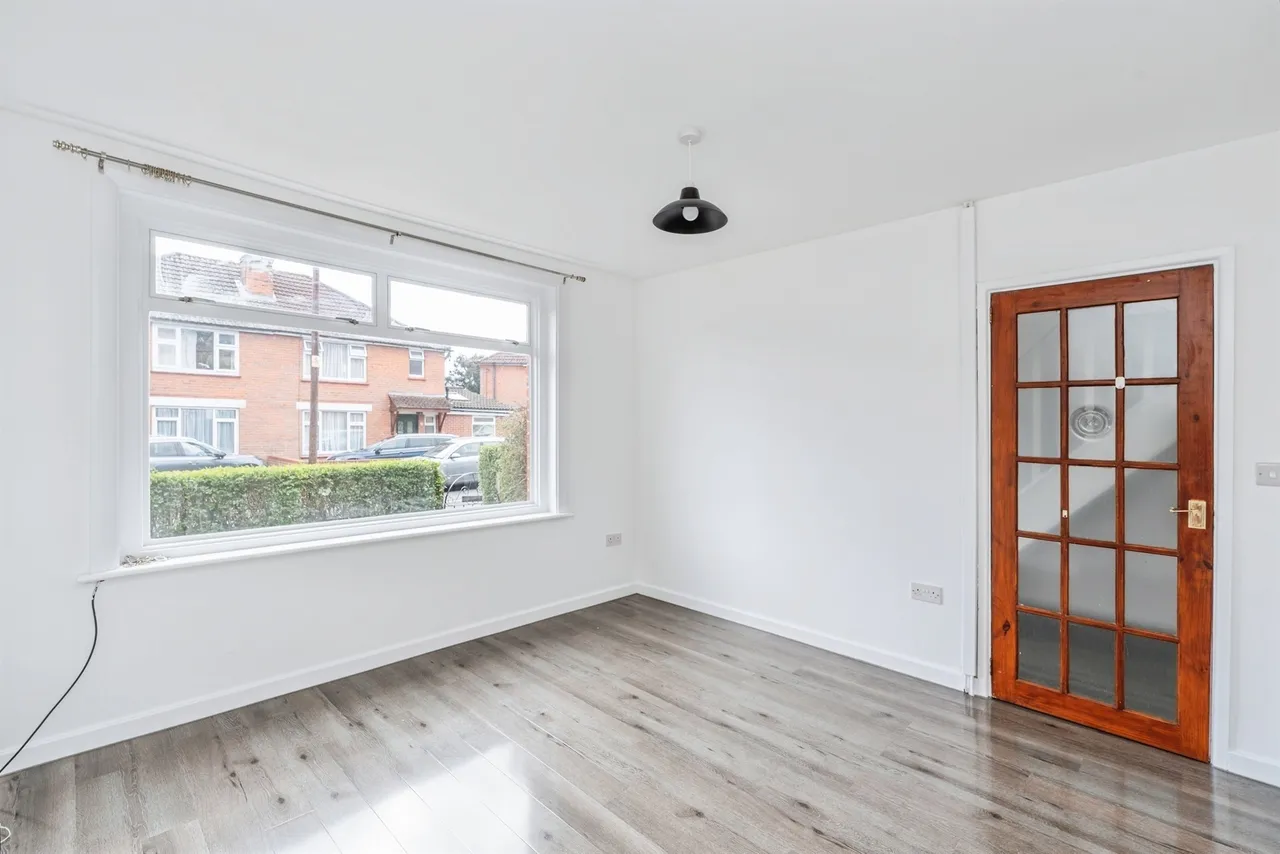 Longmead Avenue, Bishopstoke, Eastleigh, photo 6
