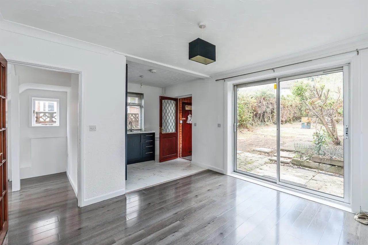 Longmead Avenue, Bishopstoke, Eastleigh, photo 7