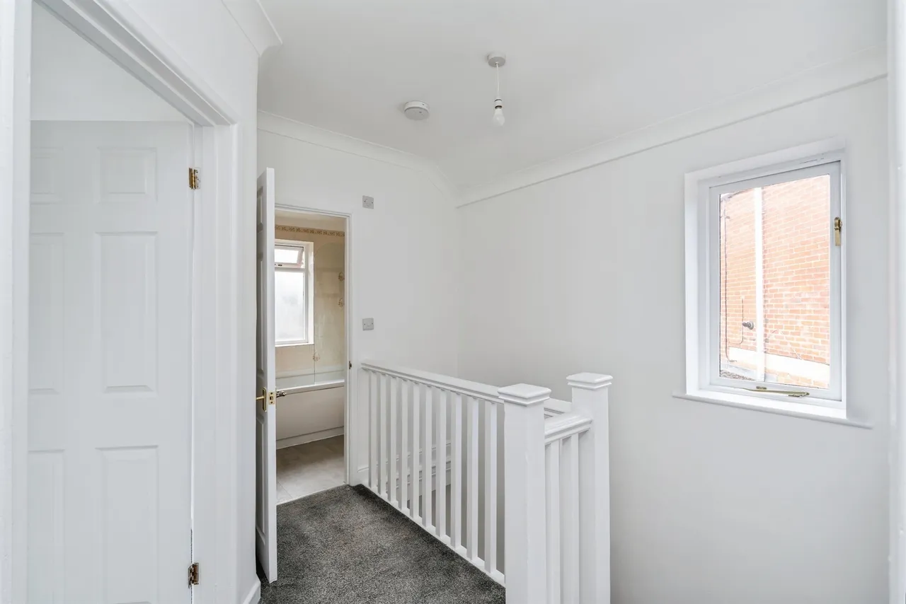 Longmead Avenue, Bishopstoke, Eastleigh, photo 12
