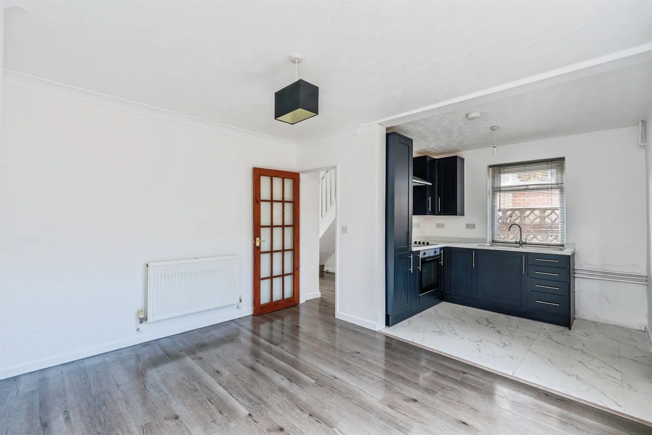 Longmead Avenue, Bishopstoke, Eastleigh, photo 9