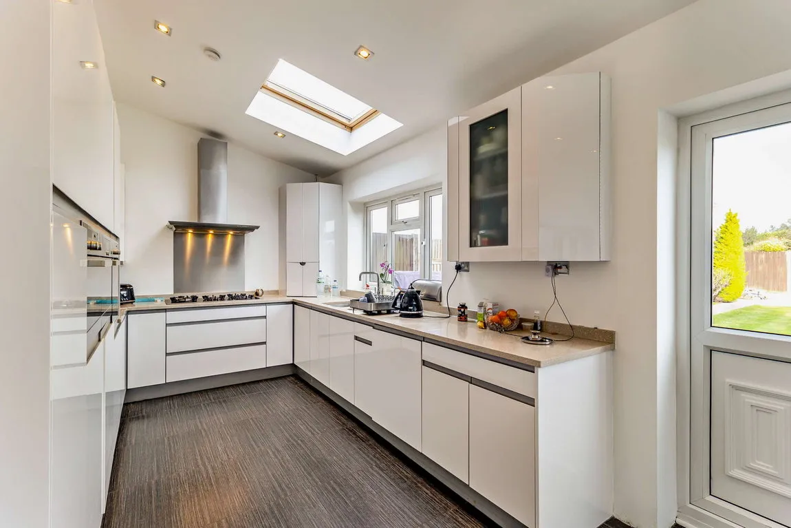 Colburn Avenue, Hatch End, HA5, photo 4