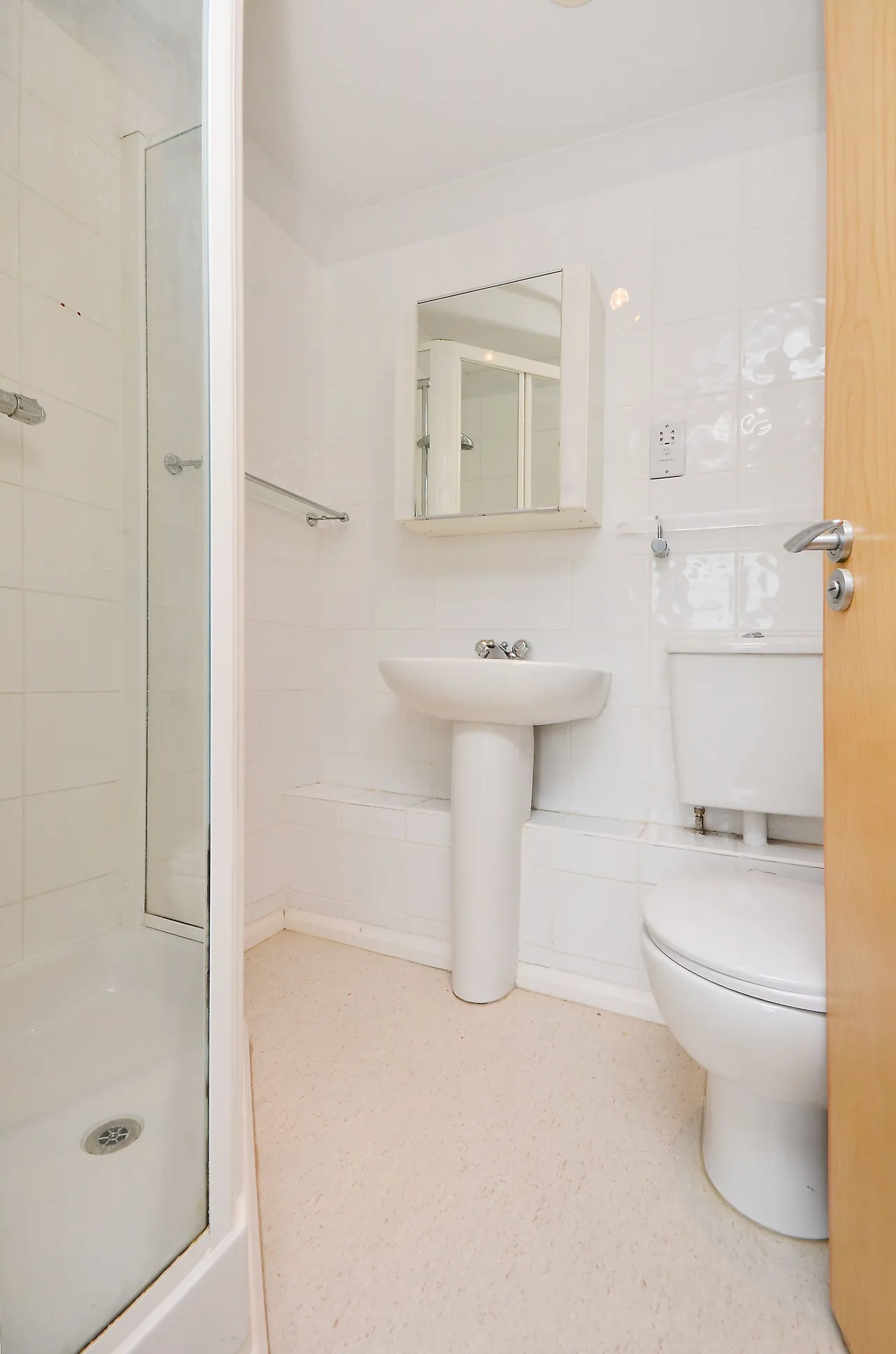 10 Charlwood House, 8-12 Coombe Lane, London, photo 9