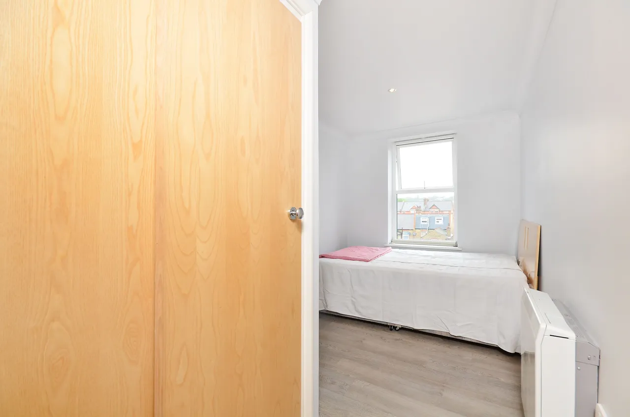 10 Charlwood House, 8-12 Coombe Lane, London, photo 11