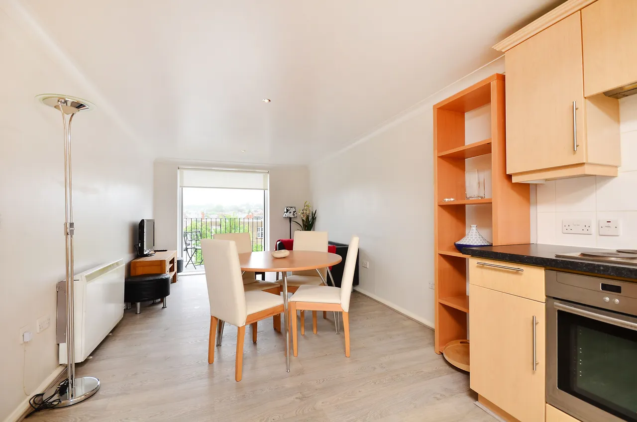 10 Charlwood House, 8-12 Coombe Lane, London, photo 4