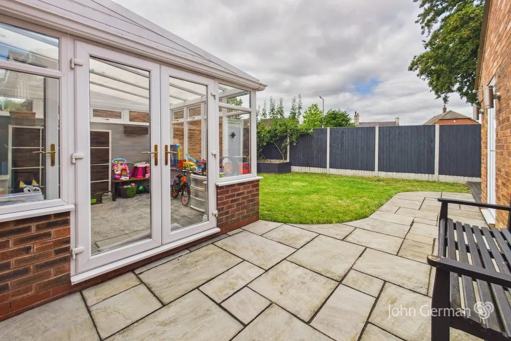Blounts Drive, Uttoxeter, photo 14