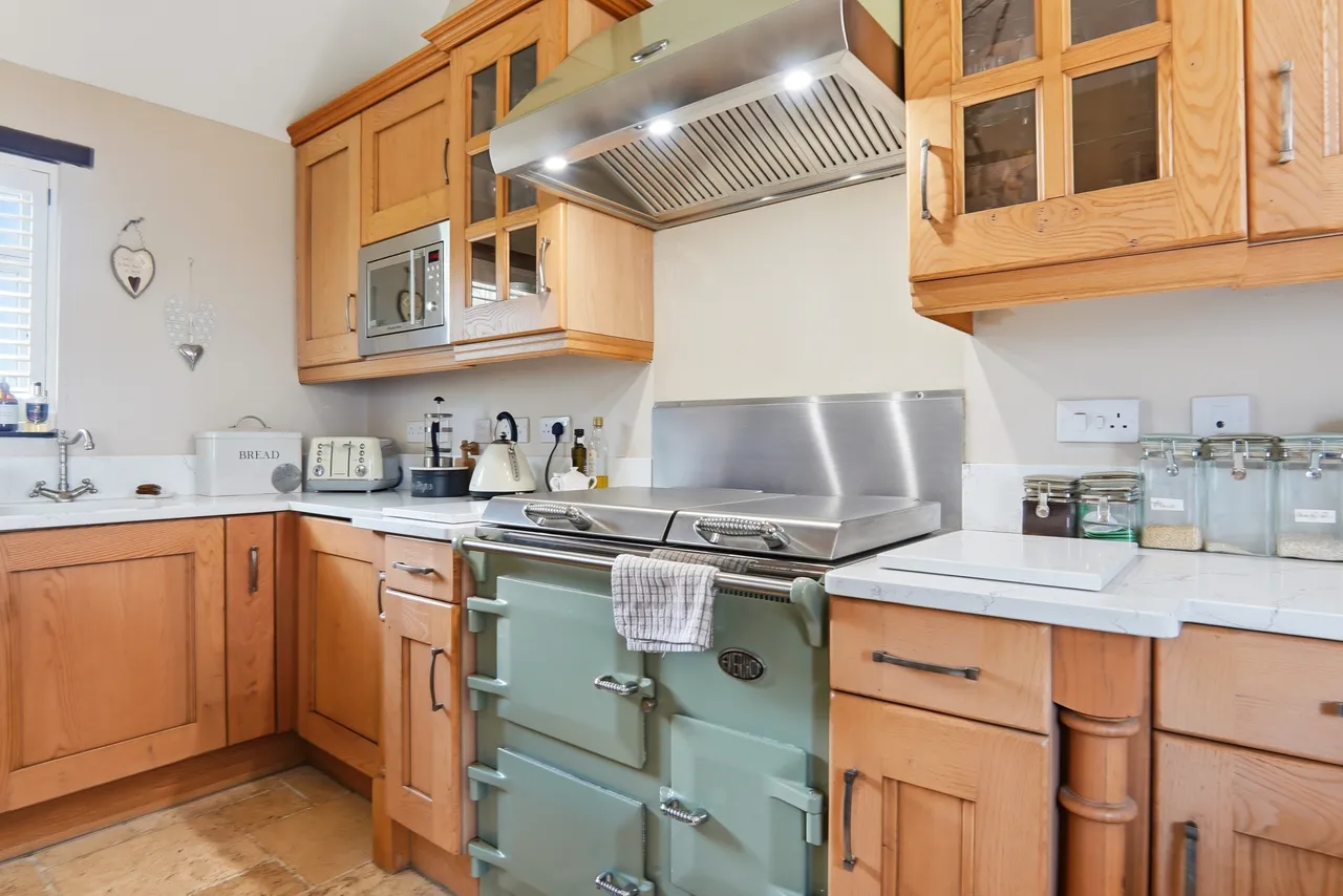 Barff Farm, Thorpe Willoughby, YO8, photo 9