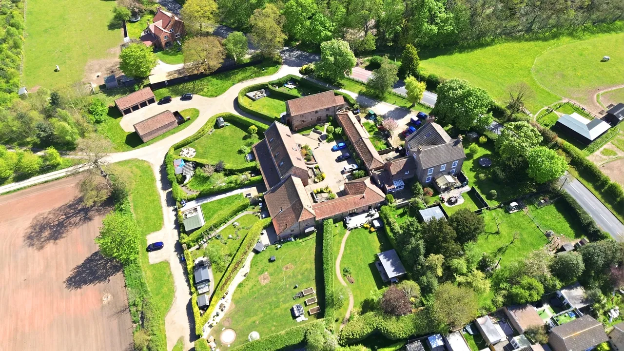 Barff Farm, Thorpe Willoughby, YO8, photo 33