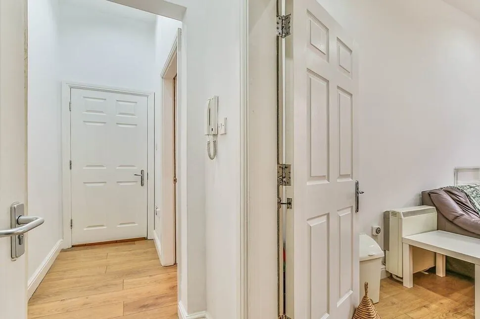 Ashgate Road, Sheffield, South Yorkshire, S10, photo 6