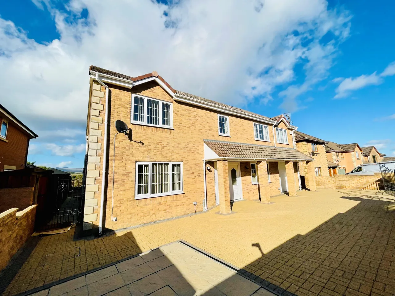 5 bed house to rent, Clos Cribyn MERTHYR TYDFIL, CF48