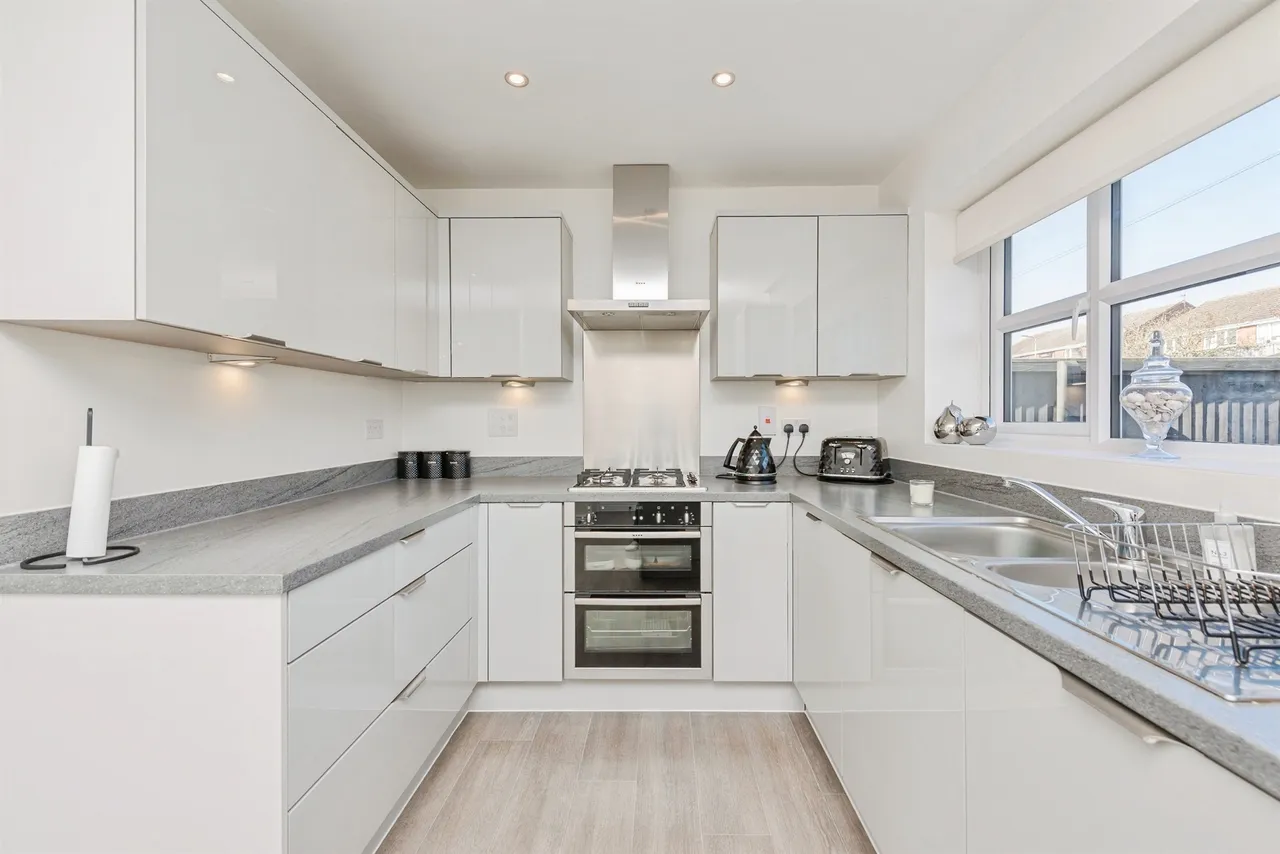 Croft Close, Two Gates, B77, photo 3