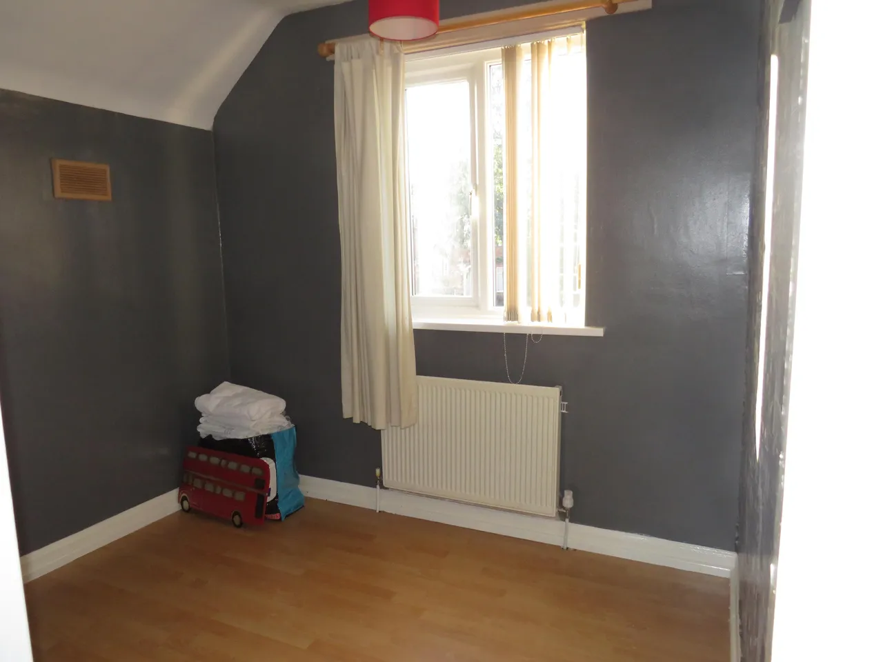 Braunstone Town, Leicester, LE3, photo 8