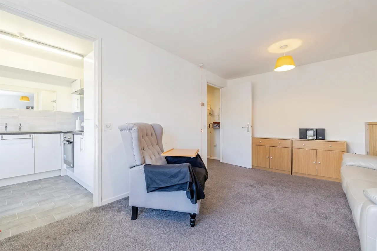 Lower High Street, Watford, WD17, photo 8