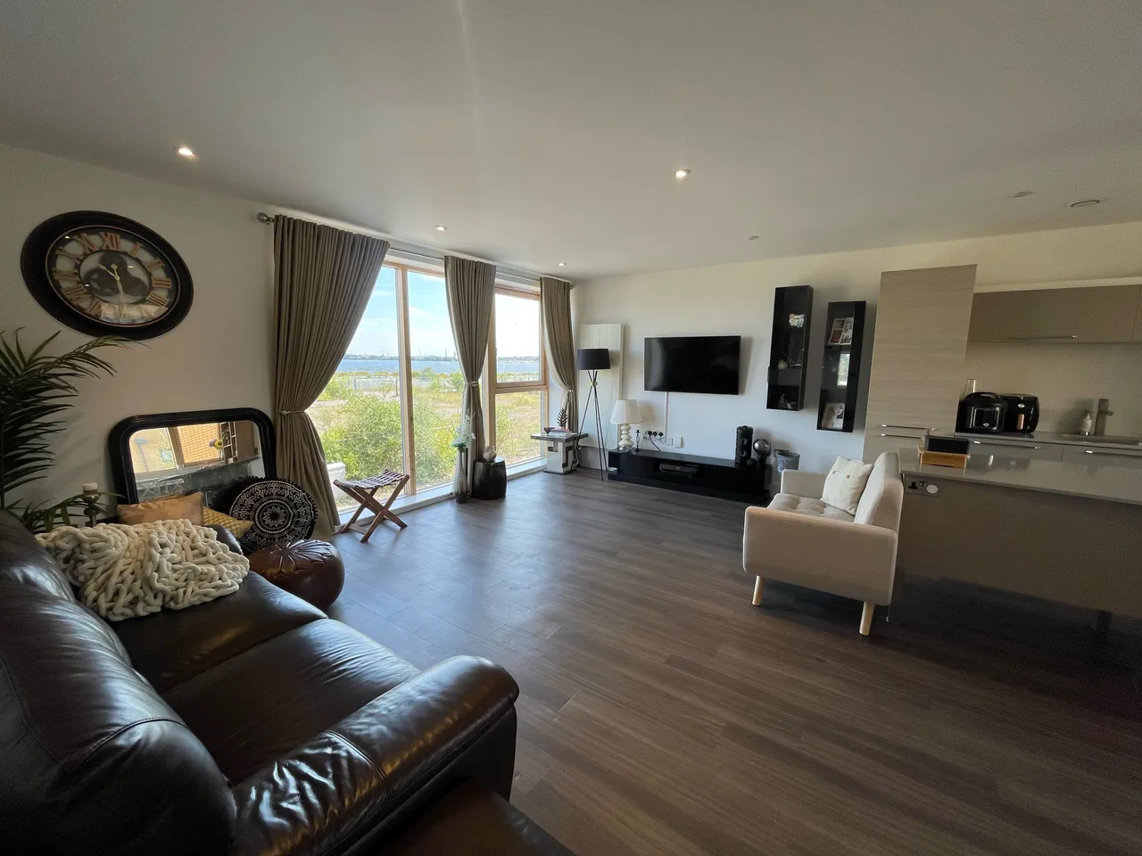 Empire Way, Cardiff Pointe, CF11, photo 2