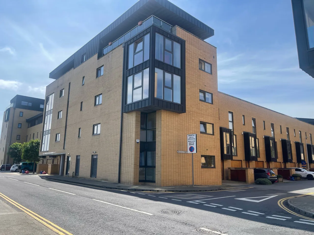 2 bed flat to rent, Empire Way, Cardiff Pointe, CF11