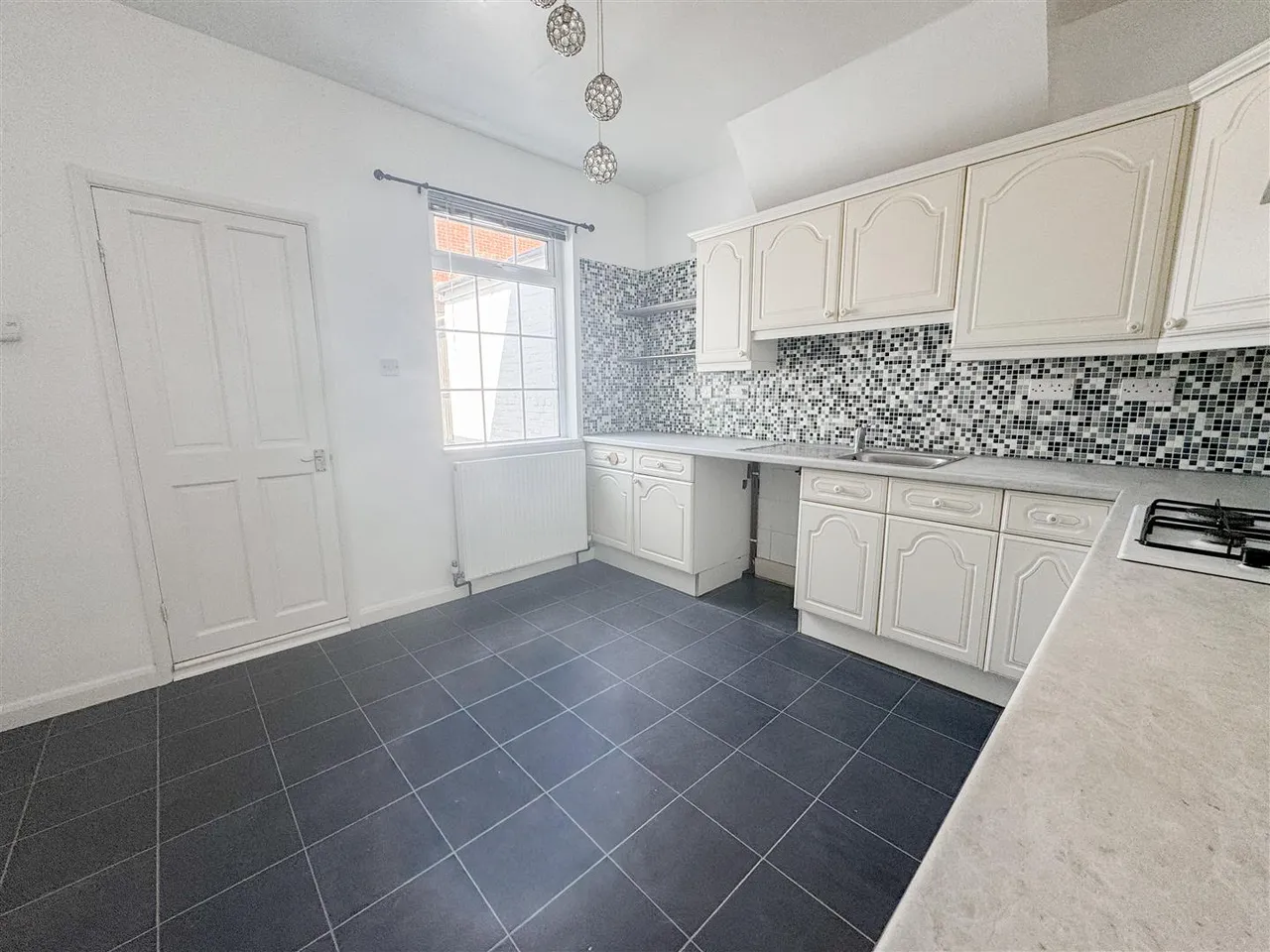 Railway Cottages, St. Leonards-On-Sea, TN38 0AW, photo 5