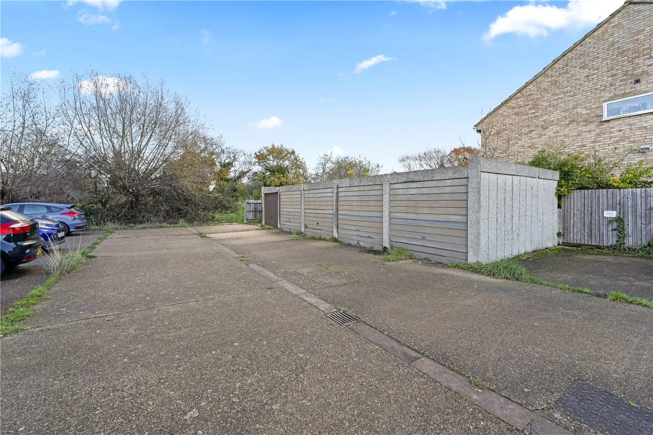 Wordsworth Road, Hampton, TW12 1ER, photo 12