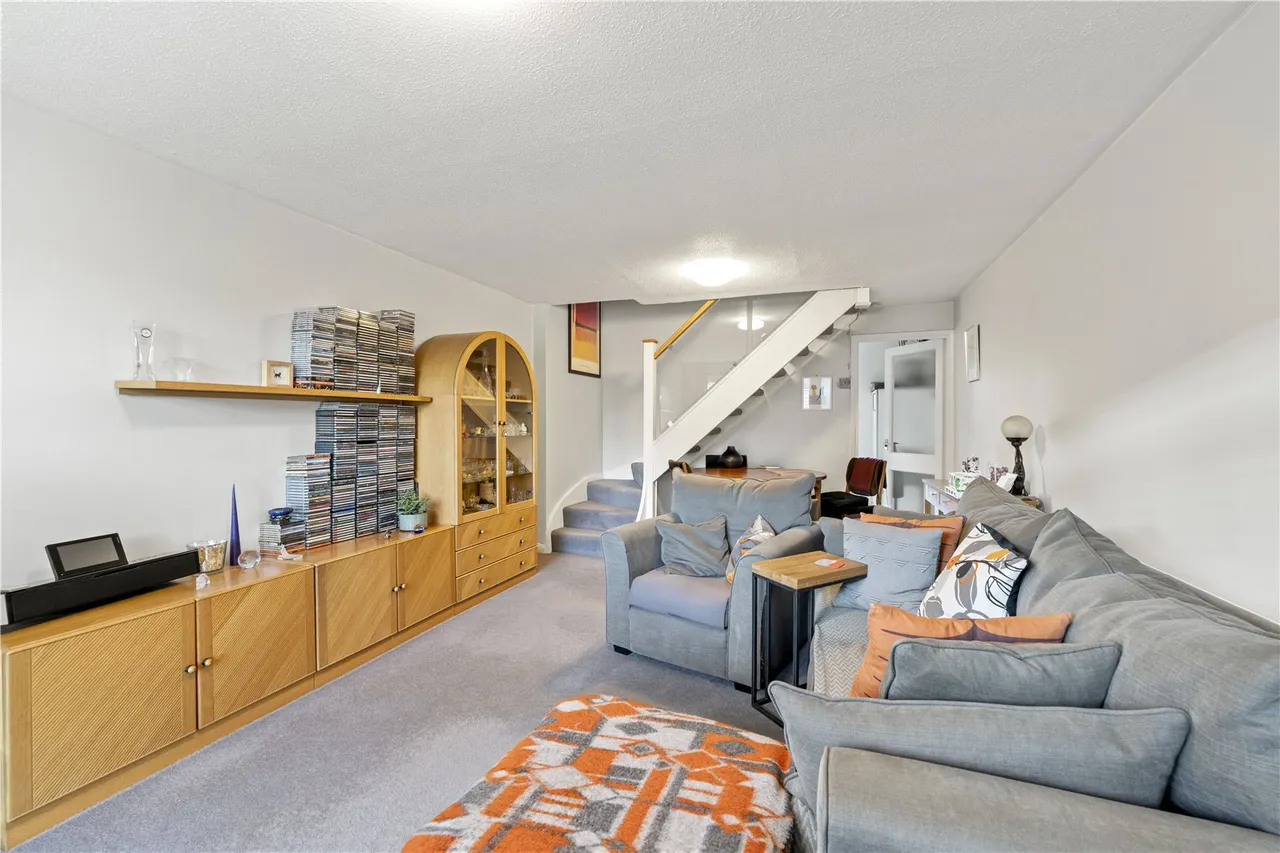 Wordsworth Road, Hampton, TW12 1ER, photo 3