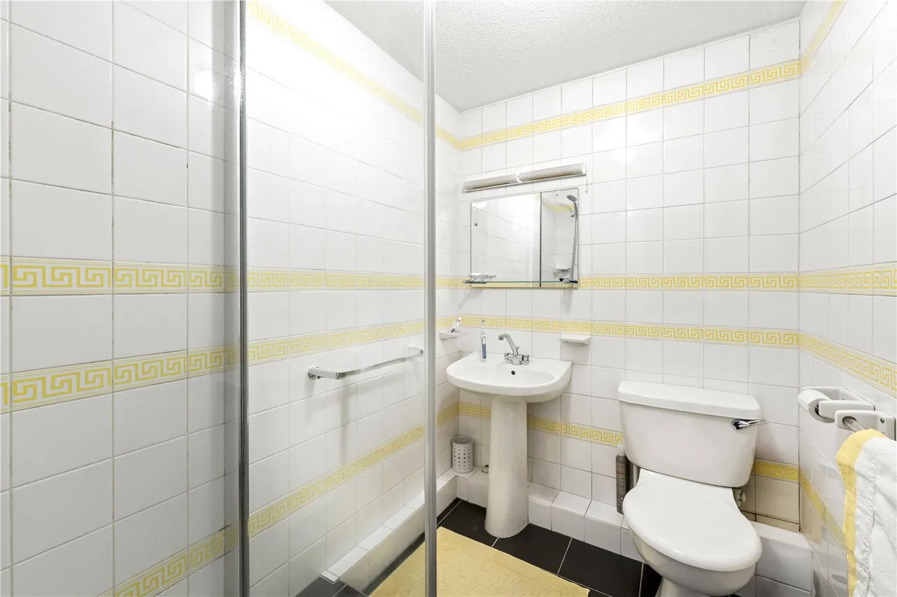 Wordsworth Road, Hampton, TW12 1ER, photo 8