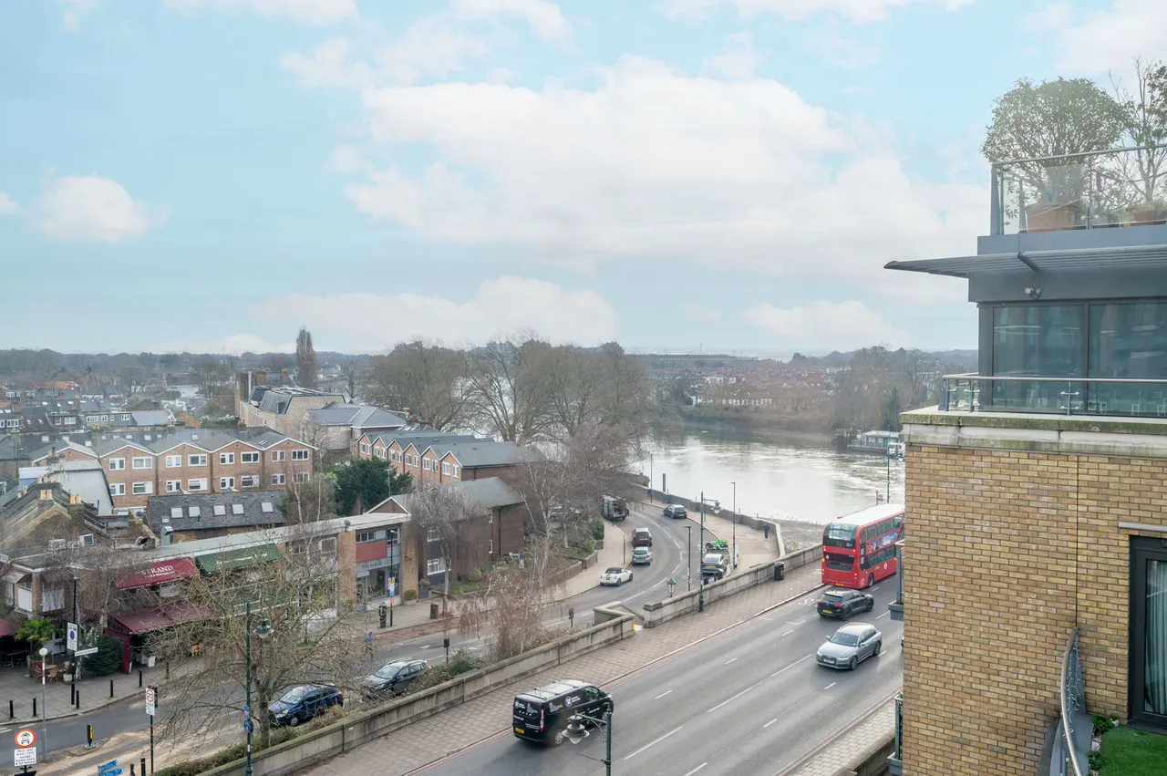 69 Kew Bridge Apartments, 8 Kew Bridge Road, Brentford, photo 6