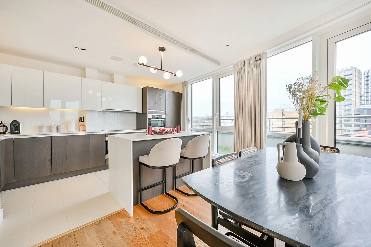69 Kew Bridge Apartments, 8 Kew Bridge Road, Brentford, photo 2