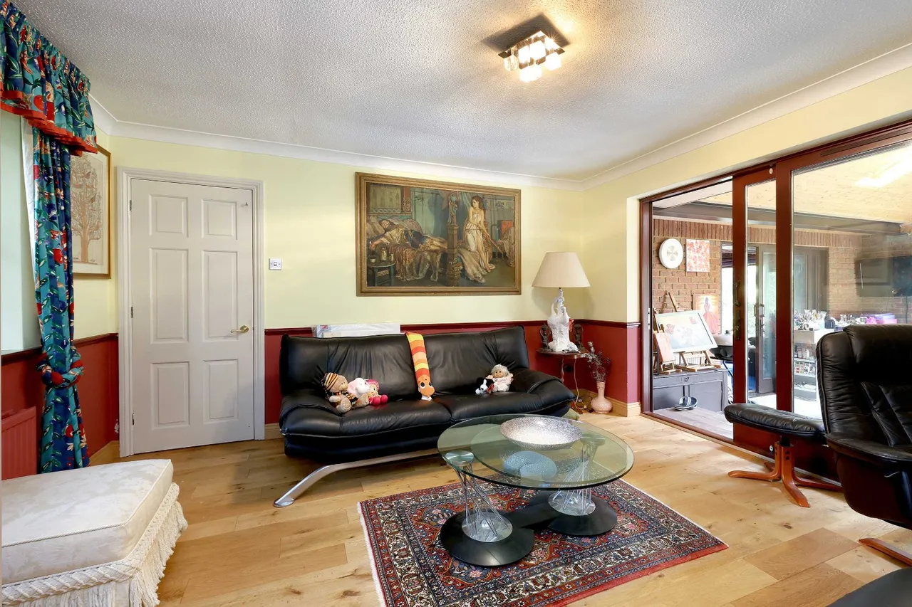 Collum Green Road, Farnham Common, SL2, photo 8