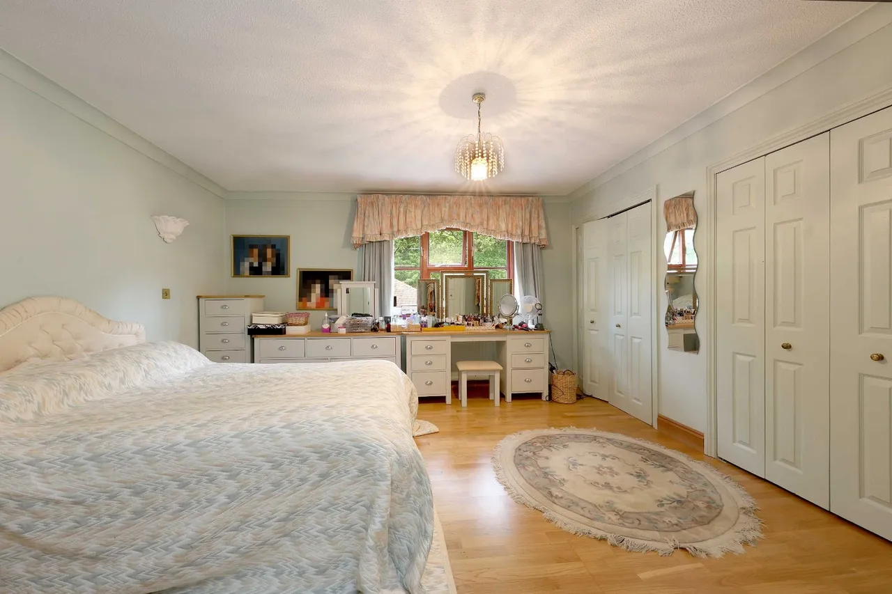 Collum Green Road, Farnham Common, SL2, photo 13