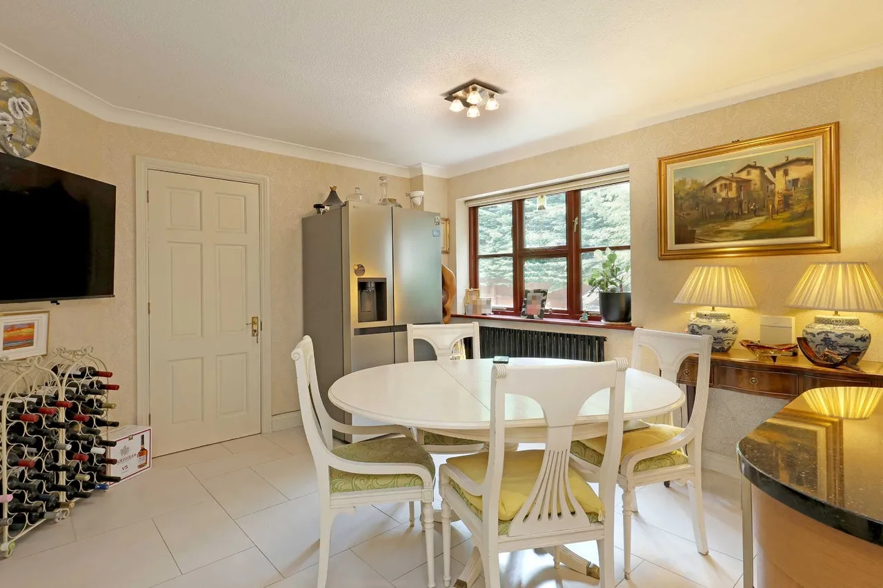 Collum Green Road, Farnham Common, SL2, photo 5