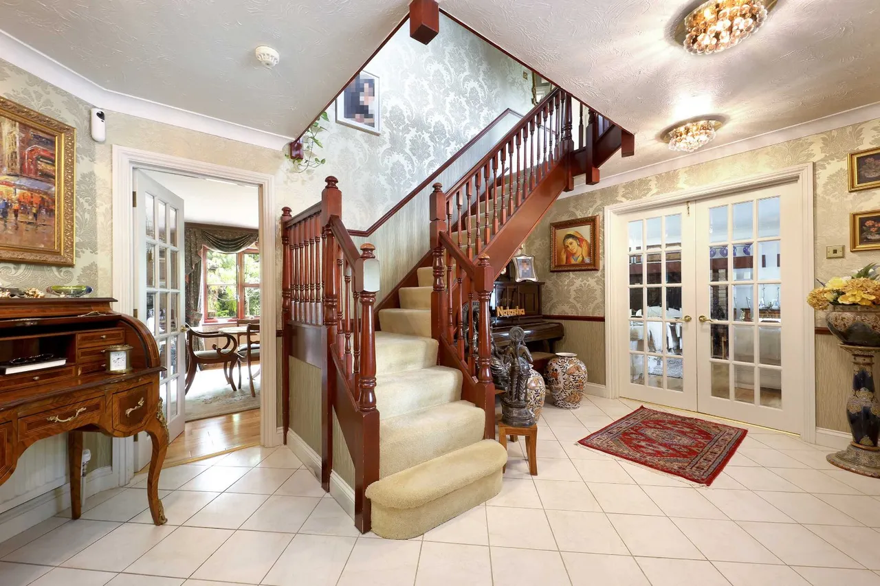Collum Green Road, Farnham Common, SL2, photo 12