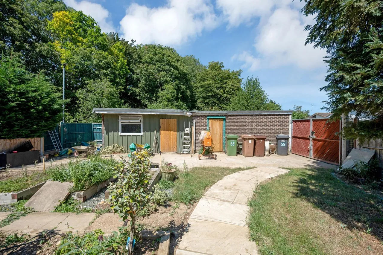 Walcot Walk, Netherton, PE3, photo 12