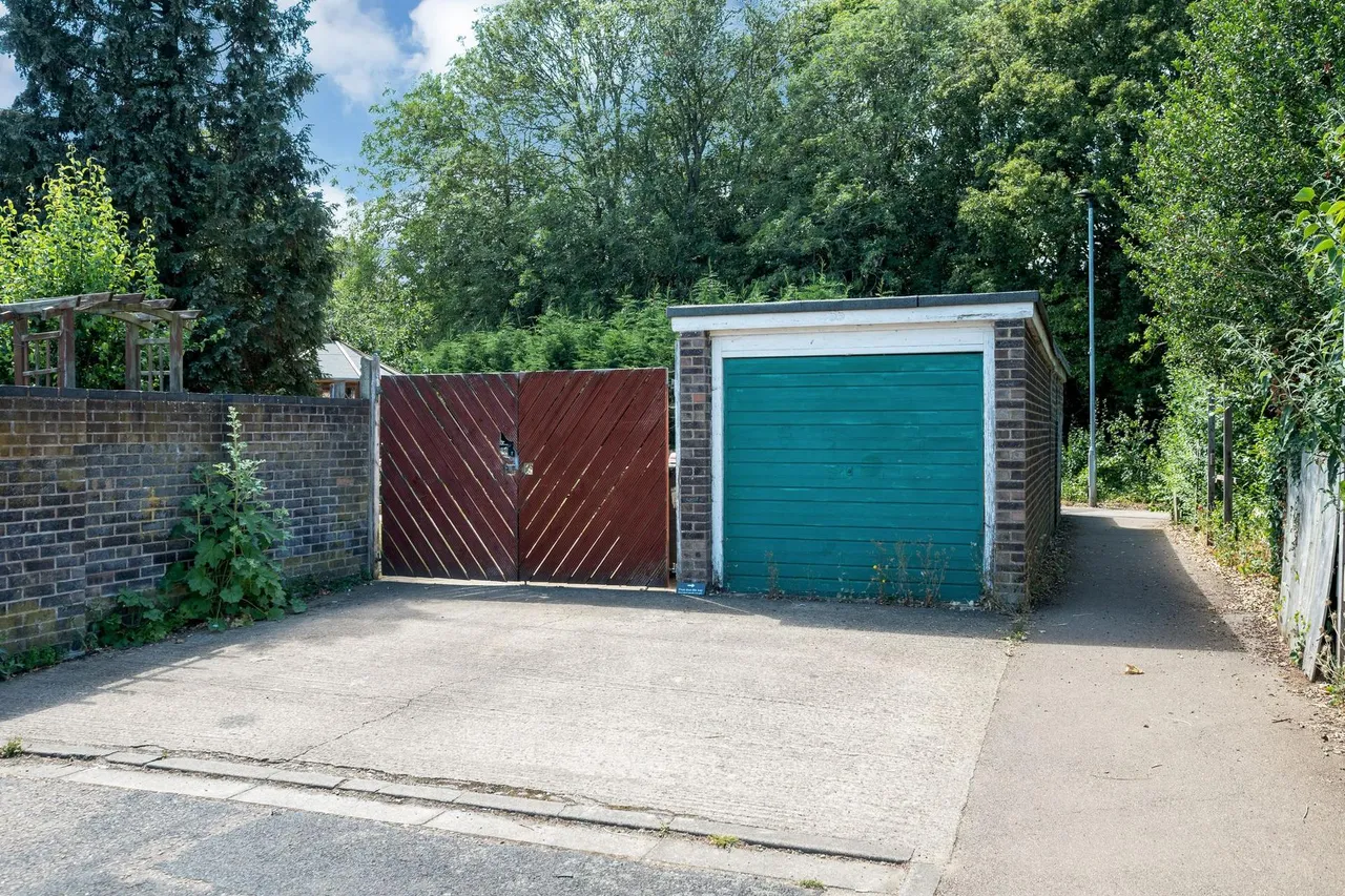Walcot Walk, Netherton, PE3, photo 14
