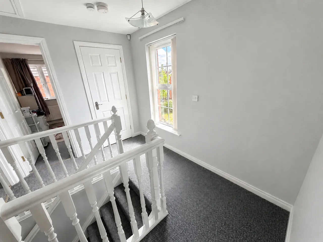 Glenwood Court, Lisburn, BT28, photo 6