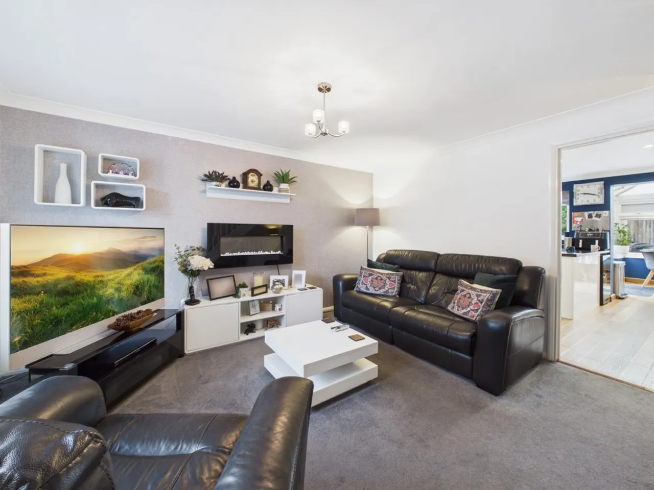 The Oaks, Southwater, photo 4