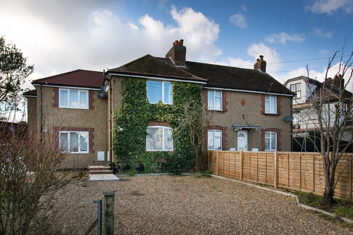 2 bed house to rent — Trowley Hill Road Flamstead AL3