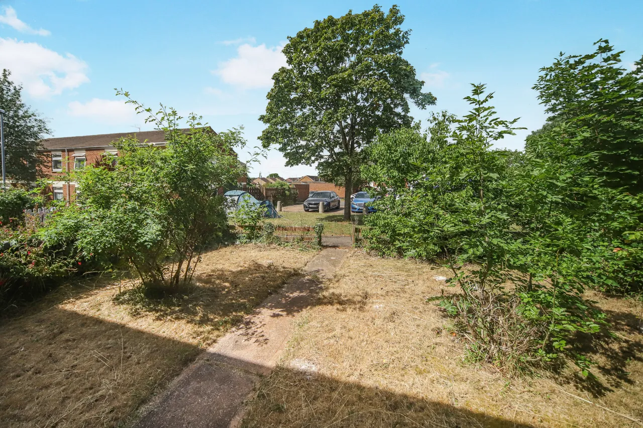 Bossington Drive, Taunton, TA2, photo 10