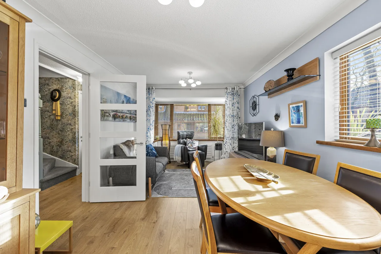The Avenue, Neath, SA11 2FD, photo 5