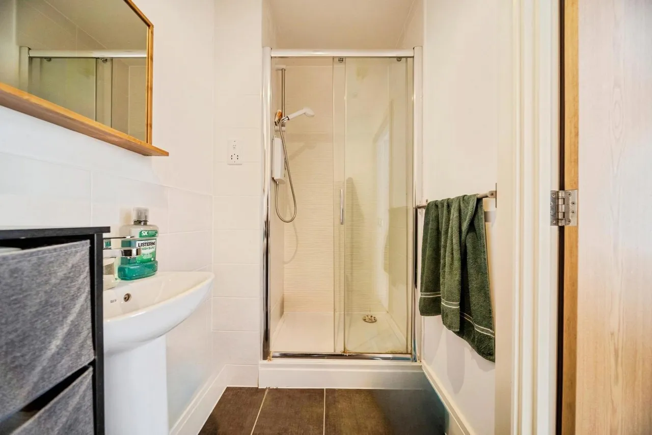Knights Crescent, Bletchley, Milton Keynes, Buckinghamshire, MK2, photo 4