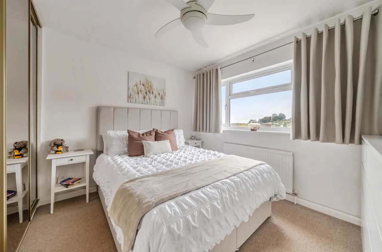 Oakfields, Guildford, GU3, photo 10