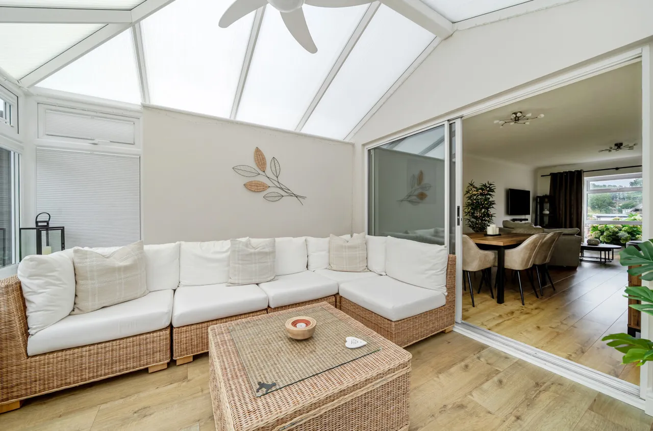 Oakfields, Guildford, GU3, photo 17