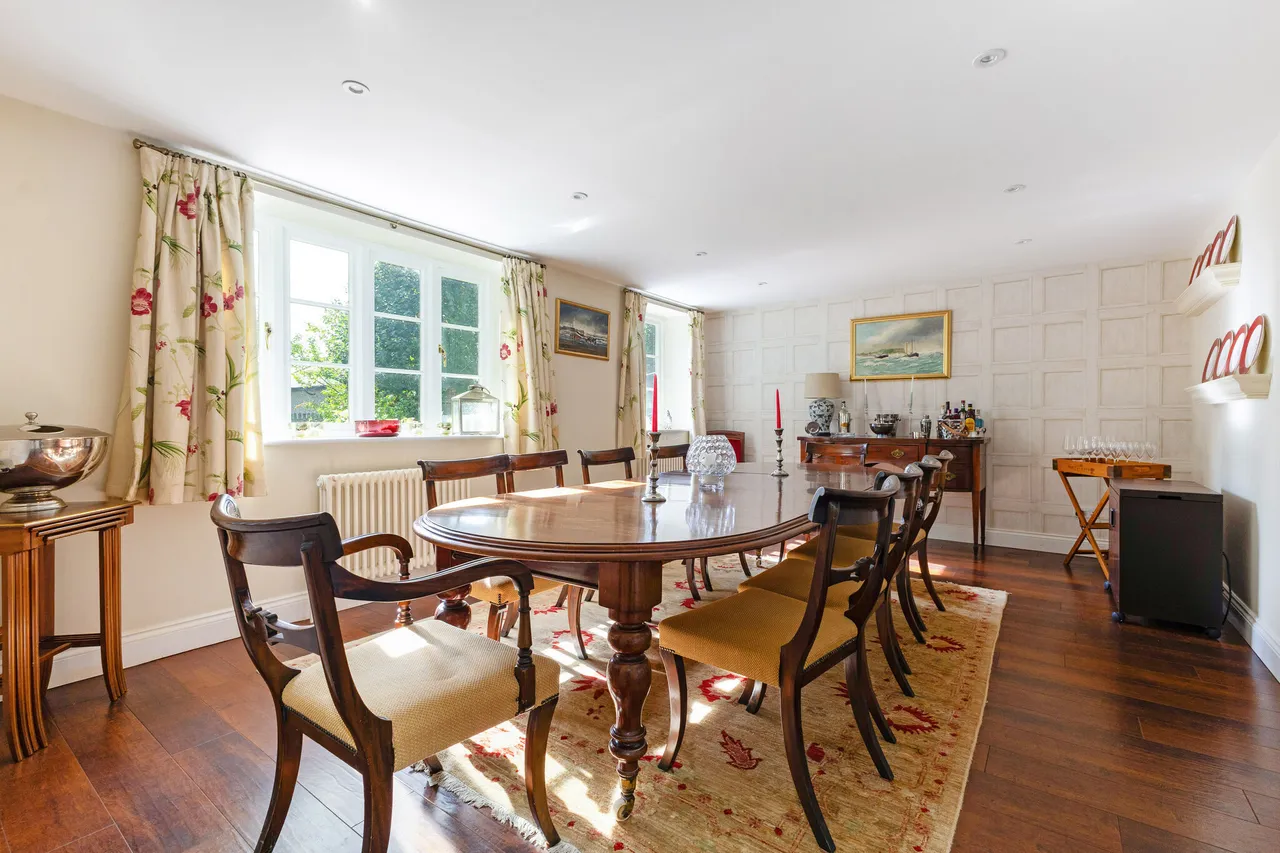 Shalden, Alton, GU34, photo 4