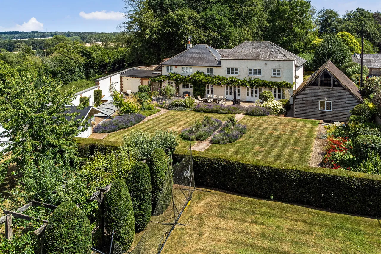 6 bed house for sale — Shalden, Alton, GU34
