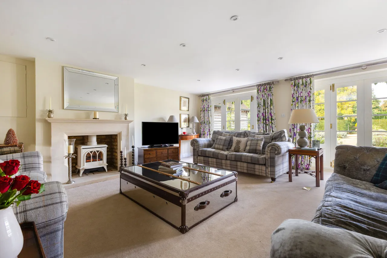 Shalden, Alton, GU34, photo 2
