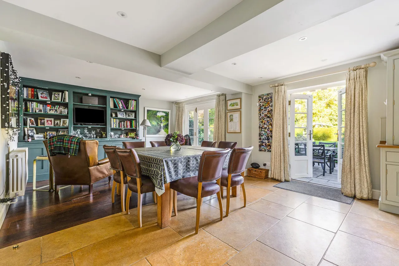 Shalden, Alton, GU34, photo 7