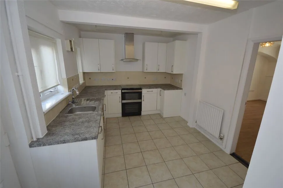 First Avenue, Wolverhampton, West Midlands, WV10, photo 2