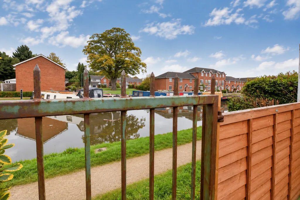 Windsor Drive, Market Drayton, photo 19