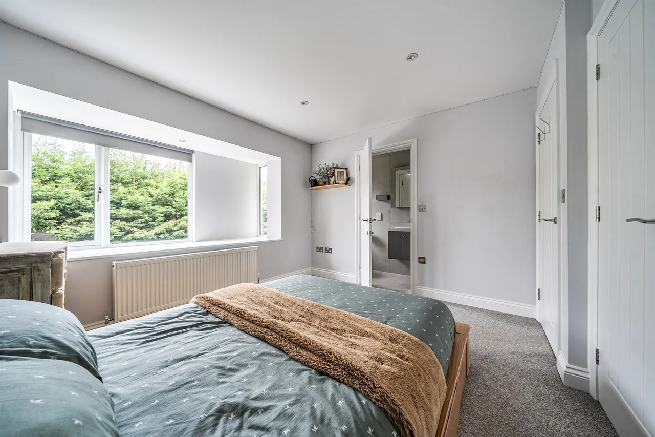 Crawley Down Road, Felbridge, East Grinstead, photo 12