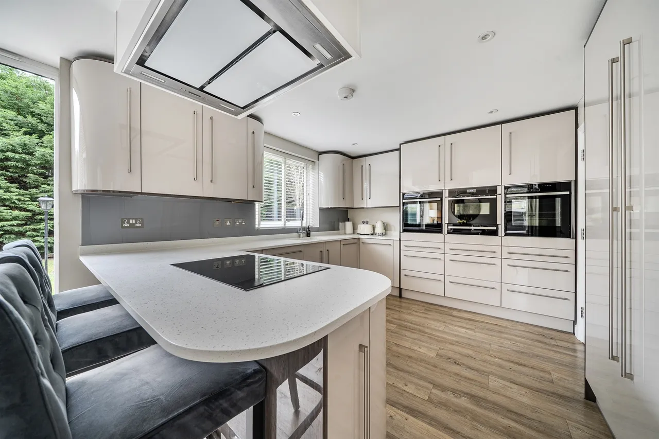 Crawley Down Road, Felbridge, East Grinstead, photo 2