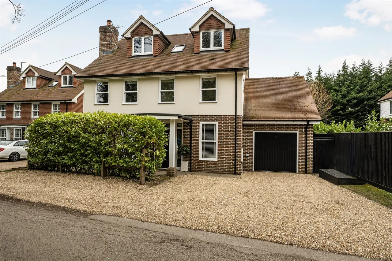 5 bed house for sale — Crawley Down Road, Felbridge, East Grinstead
